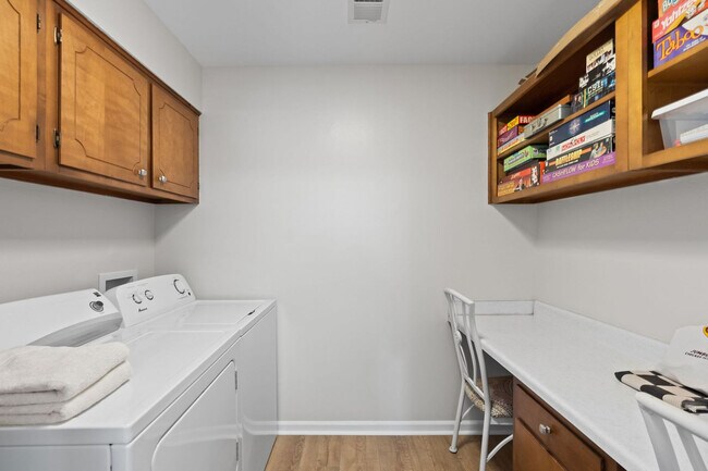 Building Photo - 145 Cheyenne Trail