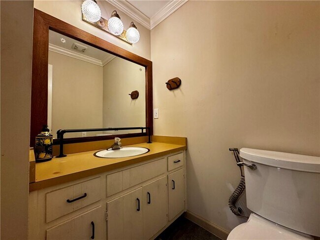 Building Photo - 1709 Rangewood Dr SW