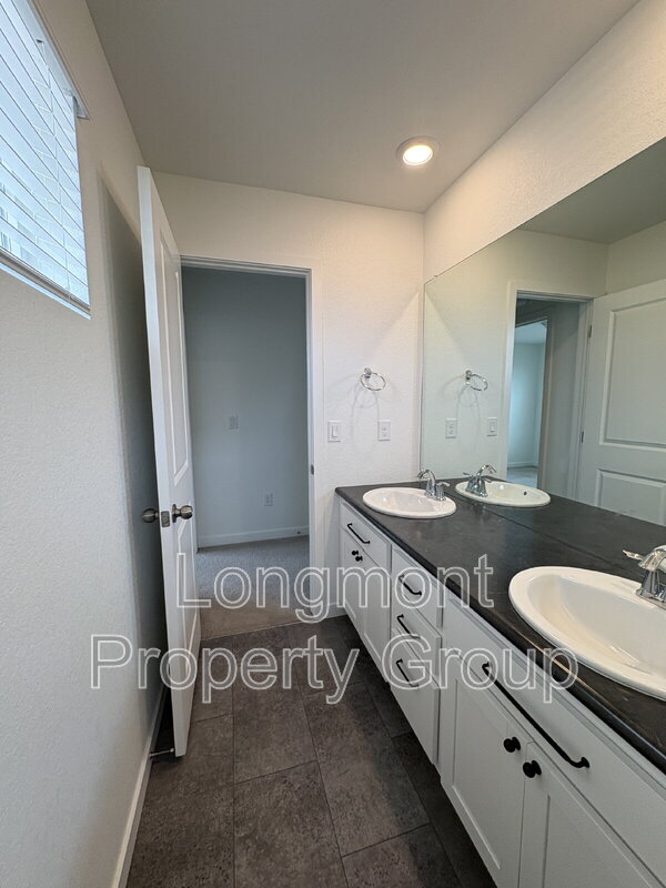 Building Photo - 3518 Sawtooth St