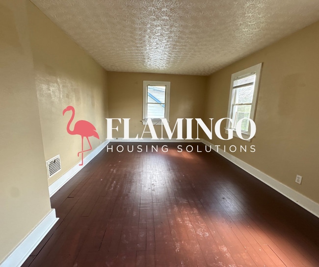 Building Photo - 725 Maplehurst Ave