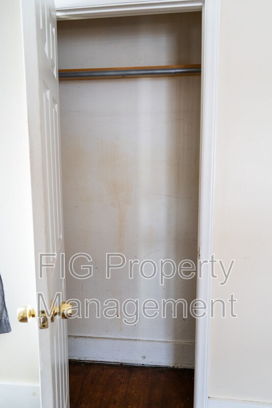 Building Photo - 119 West Moody Avenue - 1