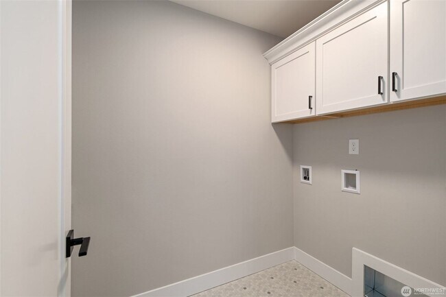 Building Photo - 7585 S 130th Pl