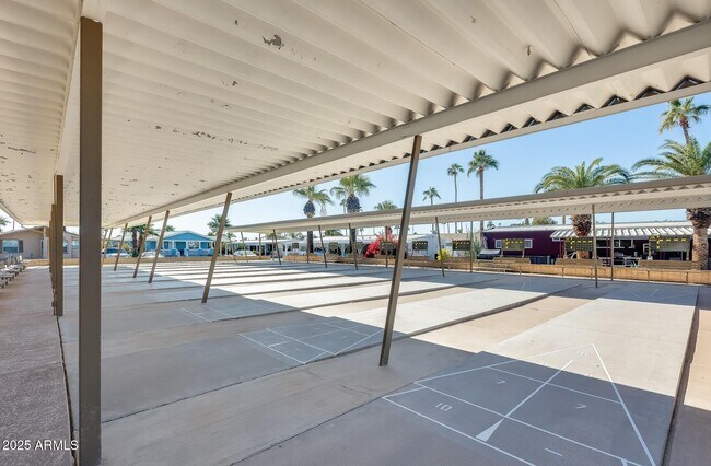 Building Photo - 120 N Val Vista Dr