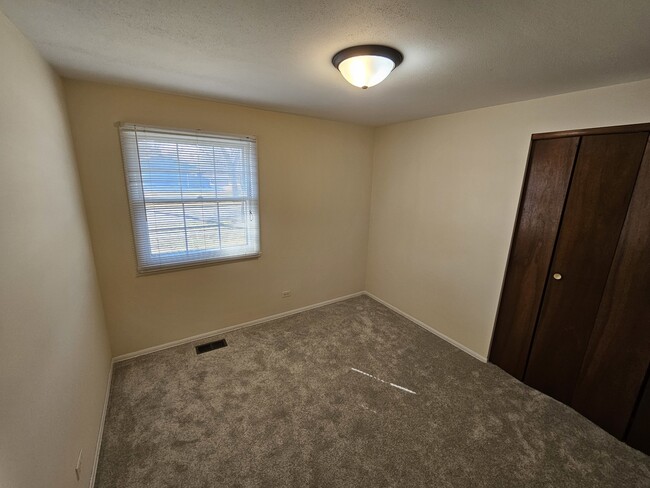 Building Photo - 1828 Cannon Ct