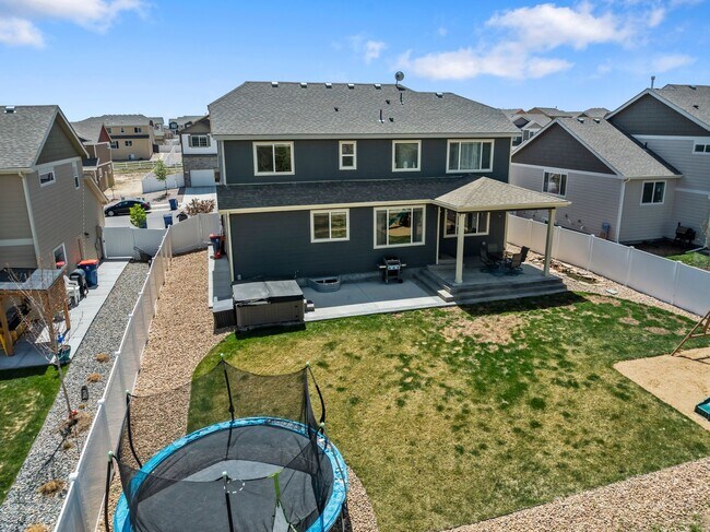 Building Photo - Spacious 4-Bedroom Home with Private Backy...