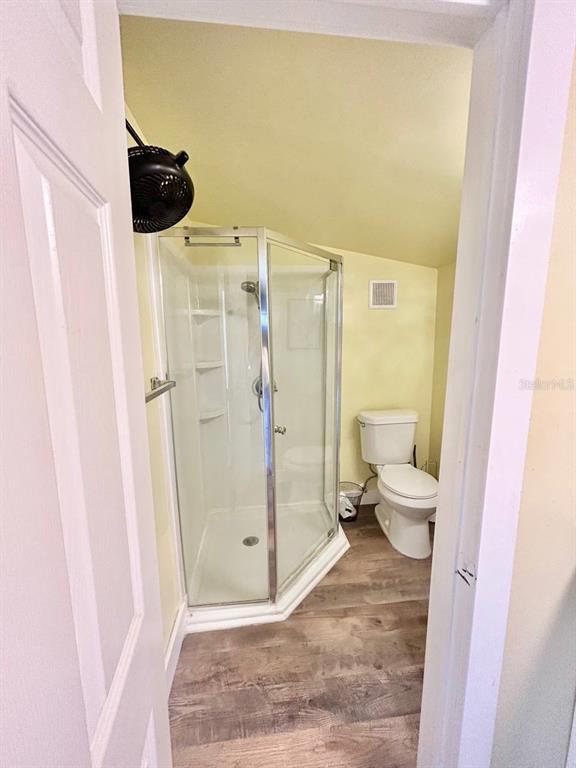 Building Photo - 1216 E Chelsea St