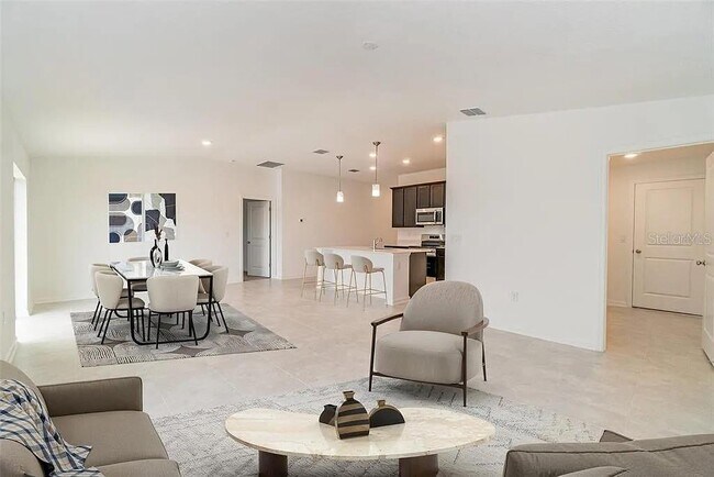 Building Photo - 2220 Green Valley St