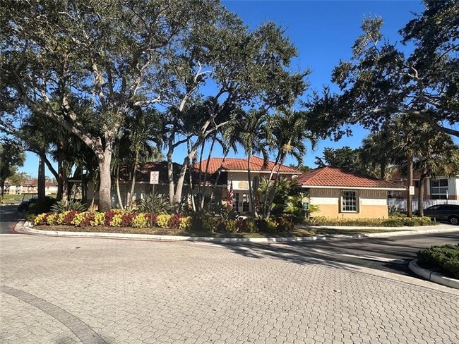 Building Photo - 855 NW 91st Terrace
