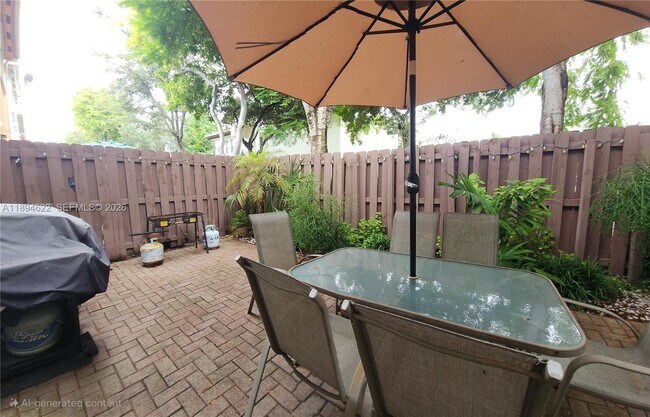 Building Photo - 10955 NW 87th Ln