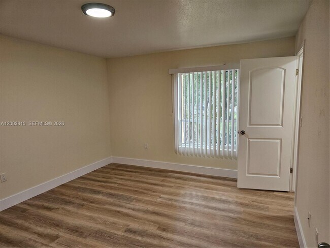 Building Photo - 2627 NW 33rd St