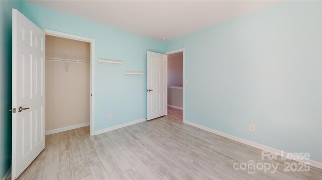 Building Photo - 10848 Tailwater St