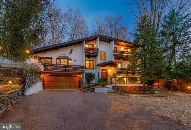Primary Photo - 707 Schindler Dr