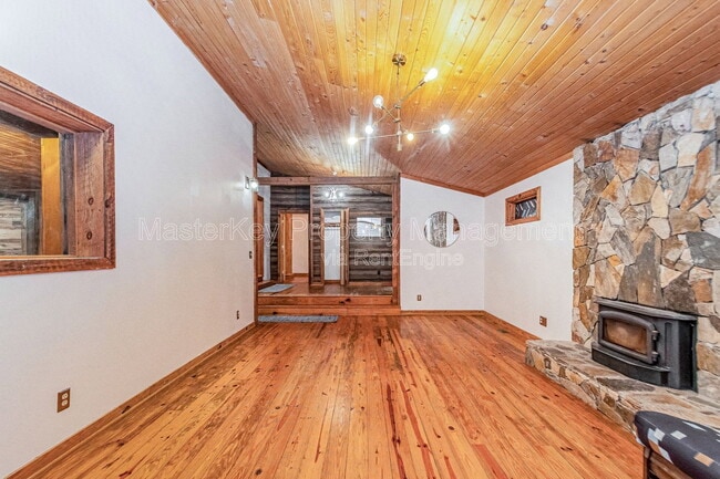 Building Photo - 380 Hatley Rd