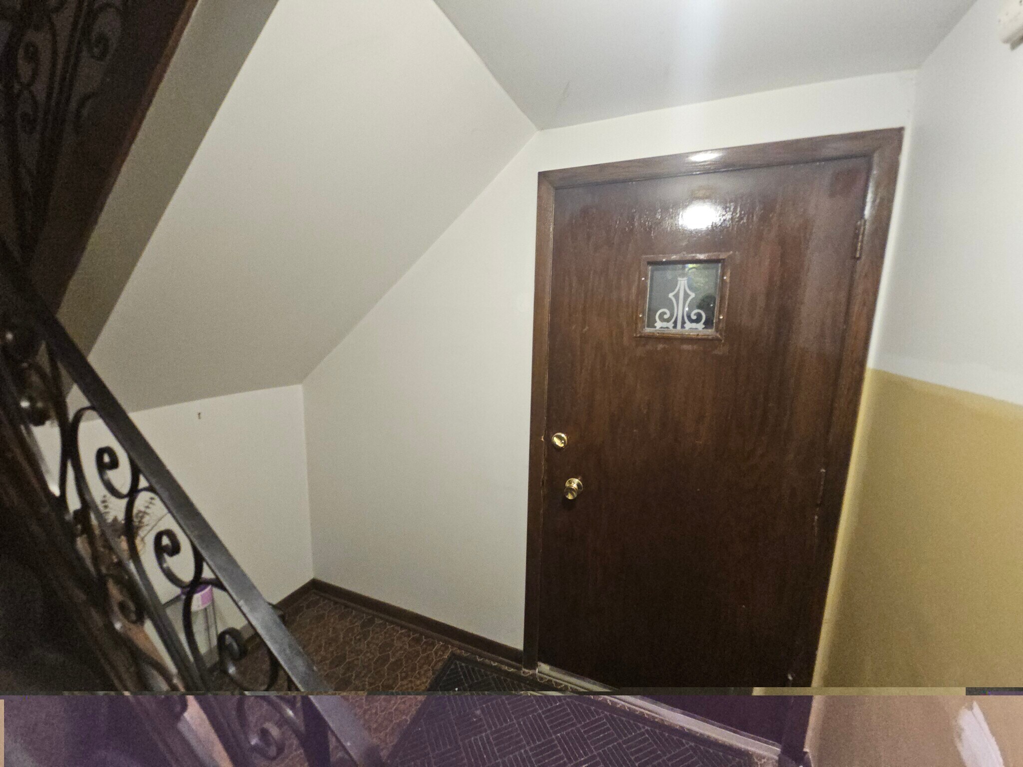 Foyer - 1860 State St