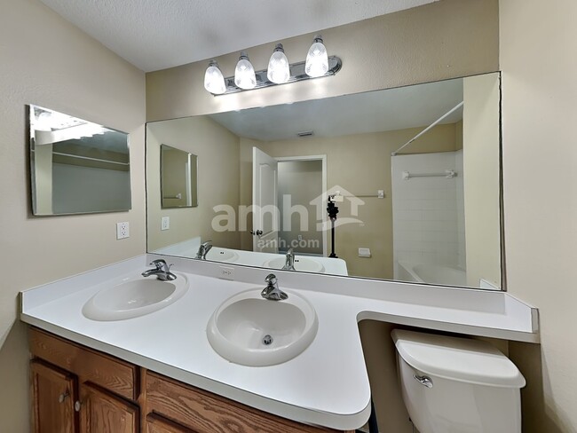 Building Photo - 1012 Cristelle Jean Dr