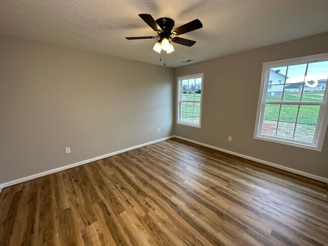 Building Photo - 177 Peregrine Pl