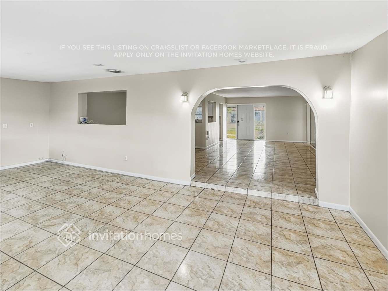 Building Photo - 1270 NW 196th St