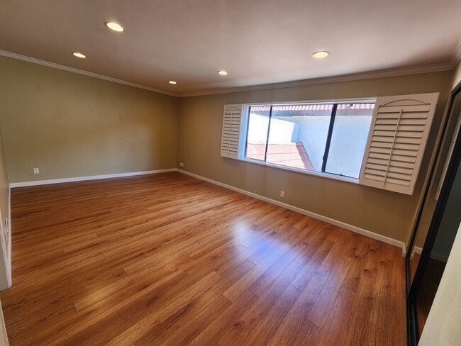 Building Photo - 1502 Rock Glen Ave