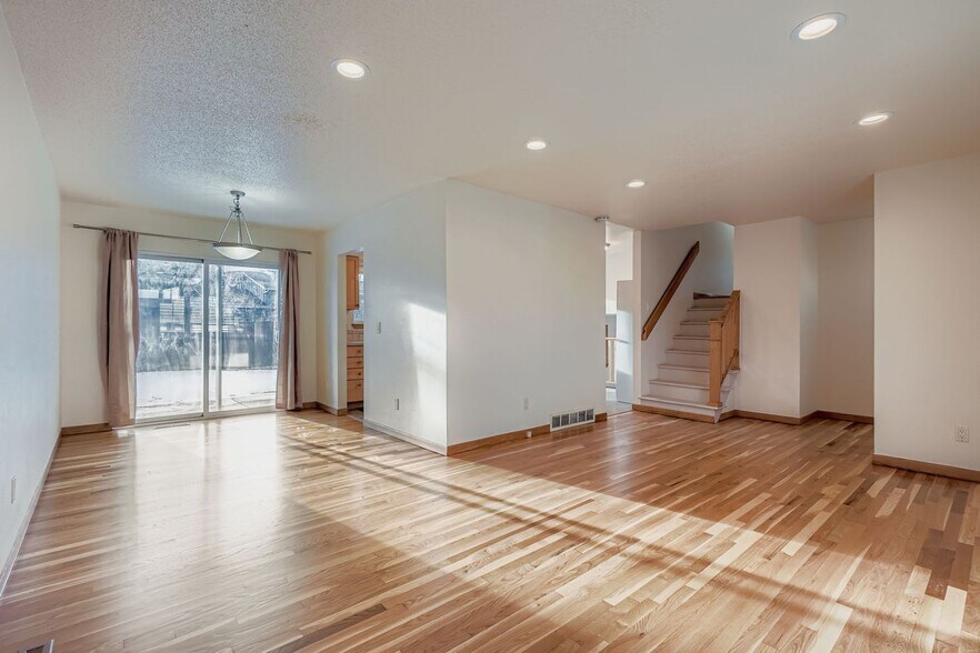 Building Photo - 755 Morgan Dr