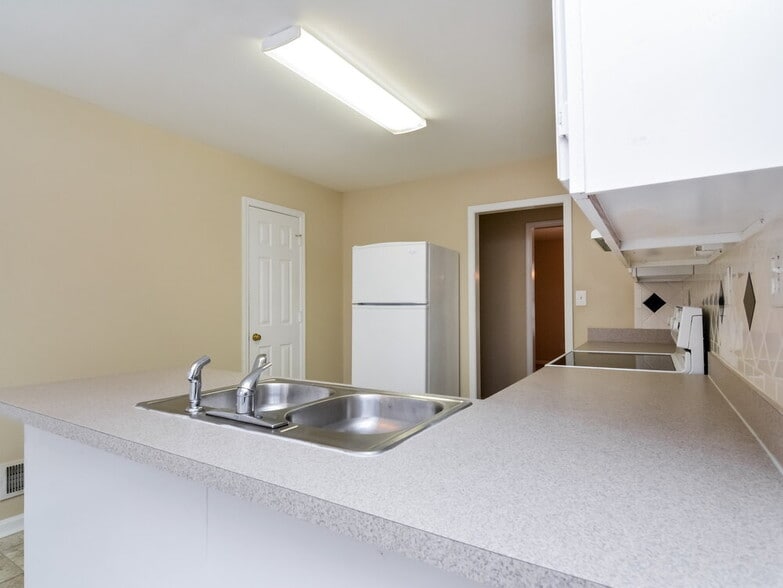 Building Photo - 3626 Spring Meadow Ct