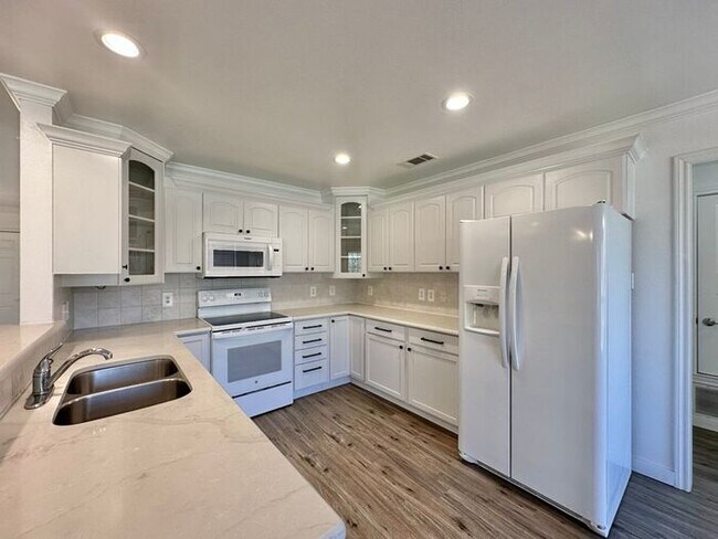 Building Photo - Tour Today! 3/2/2 On 1 Acre in Brownsboro!