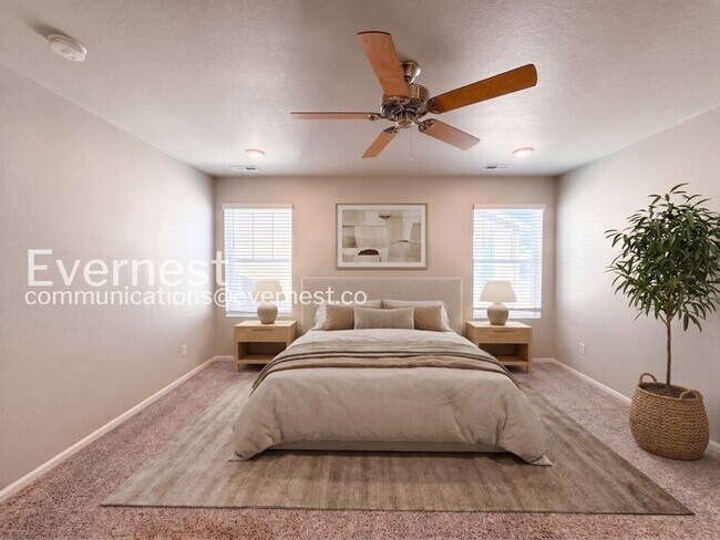 Building Photo - 3 Bed/2.5 Bath Townhome with Garage / Available Now!