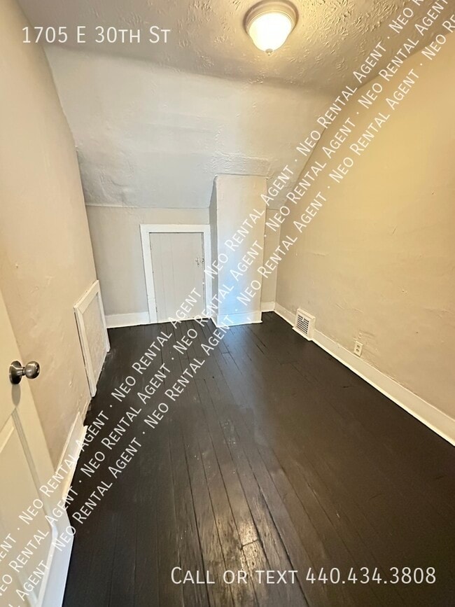 Building Photo - 1705 E 30th St