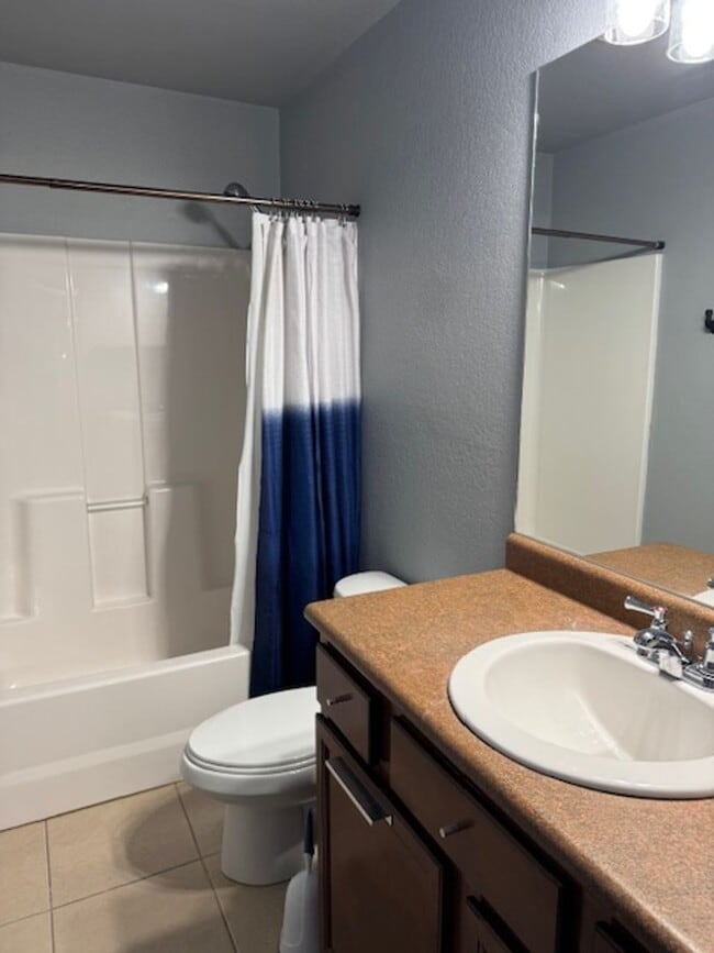 Building Photo - ALL PROSPECTIVE TENANTS MUST SUBMIT A $58 NON-REFUNDABLE APPLICATION FEE PER APPLICANT ONLINE AND...