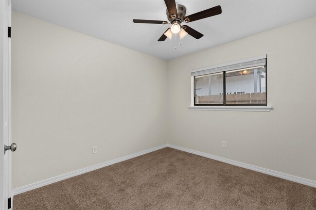 Building Photo - 5303 Susanna Dr