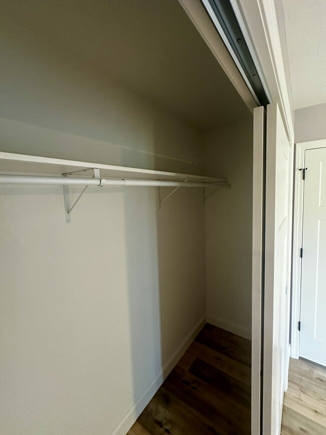 Building Photo - 46 Firefly Ln