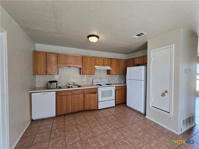 Building Photo - 1206 Industrial Blvd