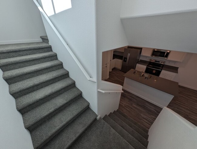 Building Photo - 924 Violet Heron St