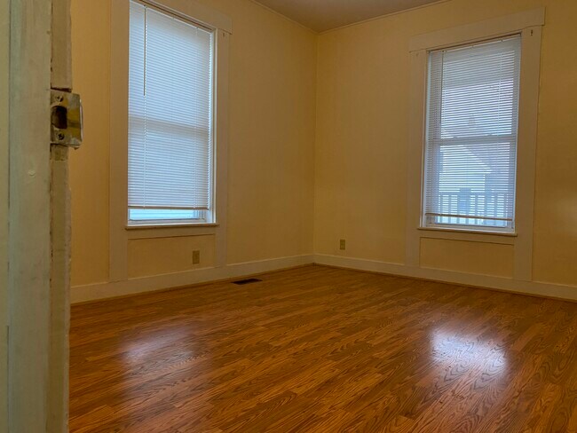 Building Photo - 75 Prospect St