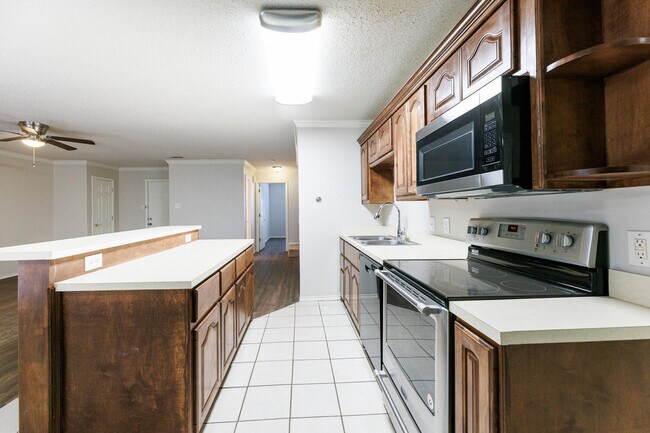 Building Photo - 3102 109th St