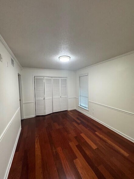 Building Photo - 228 Lanai Vlg