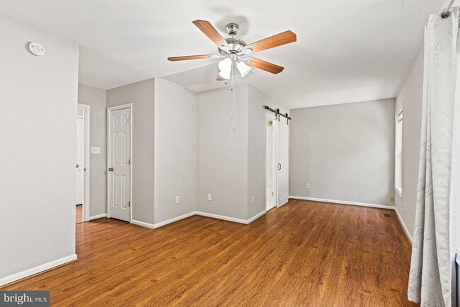 Building Photo - 6632 Green Ash Dr