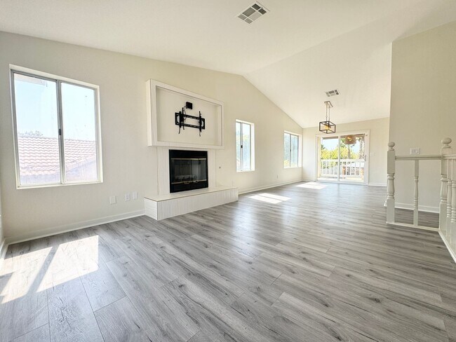 Building Photo - 68745 Tachevah Dr