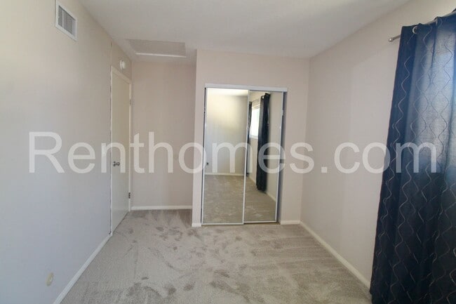Building Photo - 12235 Wilsey Way