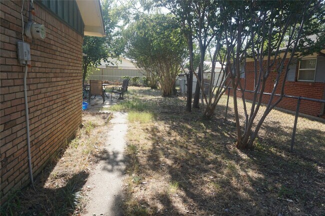 Building Photo - 1301 Cypress St
