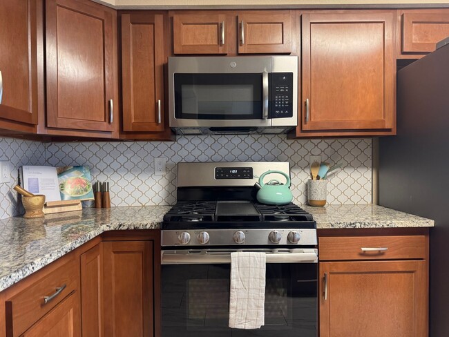 Building Photo - One of a kind NE Heights Home