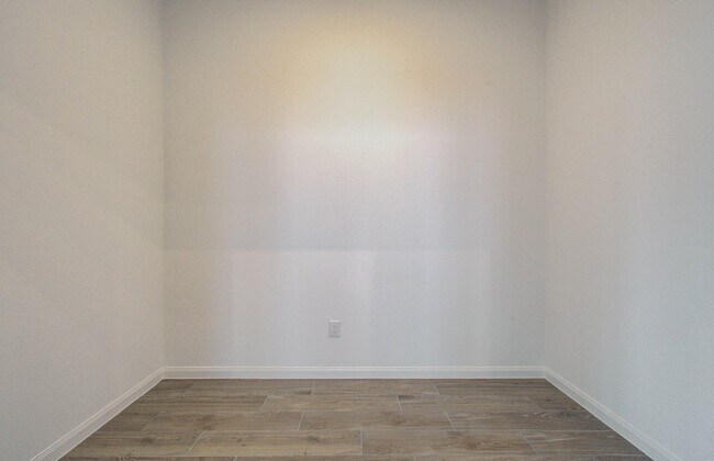 Building Photo - 24811 Harrow Mdw Dr