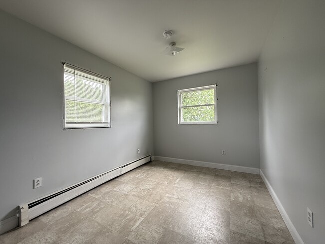 Building Photo - 165 Troup Rd