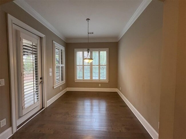 Building Photo - 3720 Kennent Square