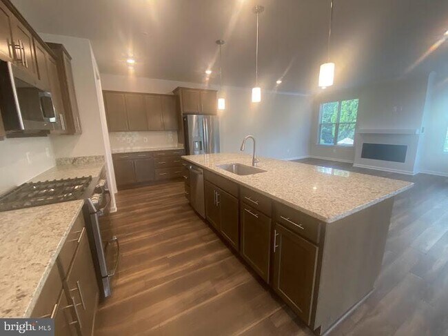 Building Photo - 506 Nursery Ln