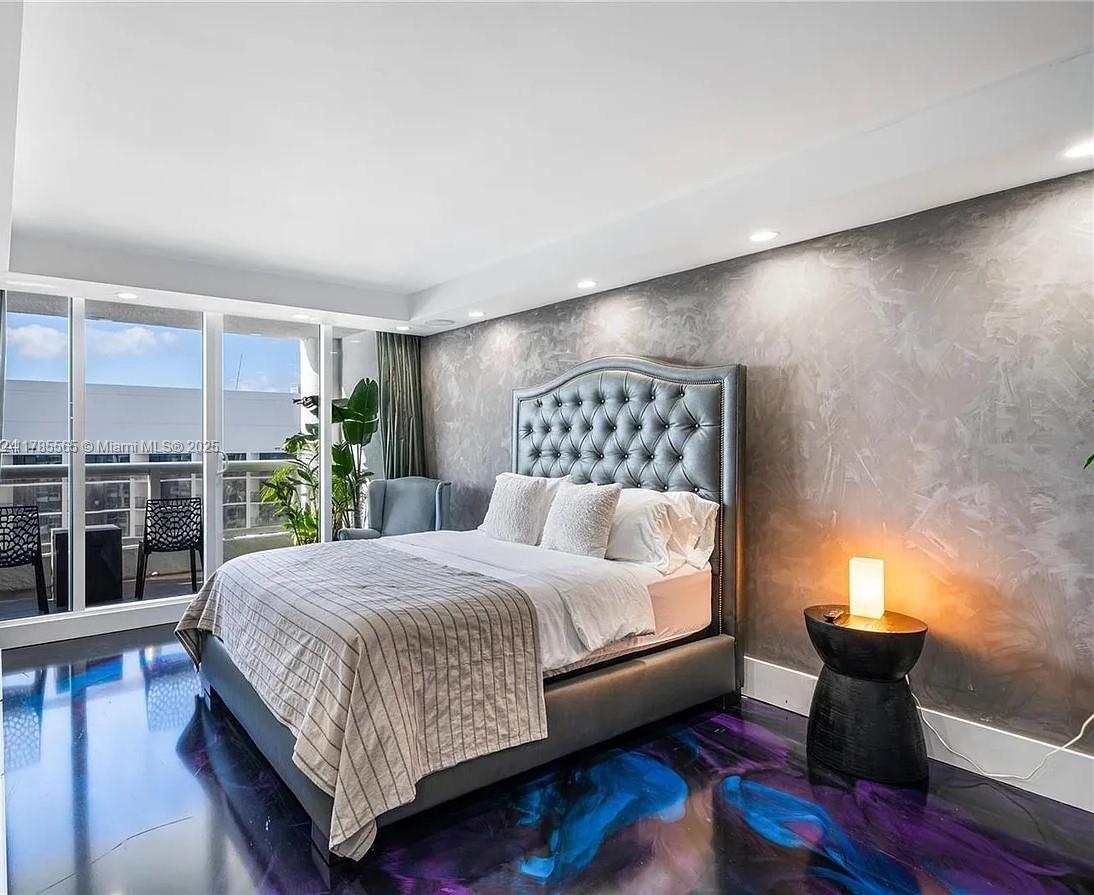 Building Photo - 1717 N Bayshore Dr