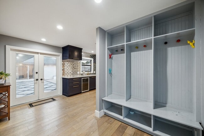 Building Photo - 5339 Rutherglenn Dr