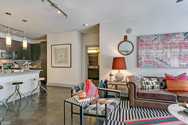 Building Photo - 2 br, 2 bath Condo - 2601 Bellefontaine St