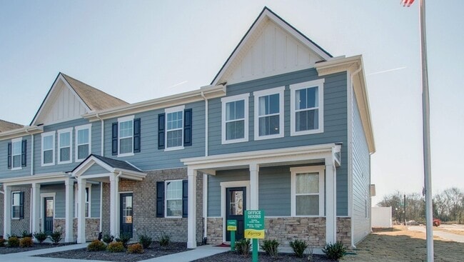 Building Photo - 3 bed, 2.5 bath, 1400 sqft Home Lebanon, TN