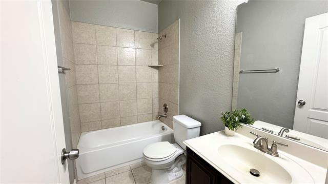 Building Photo - 6440 Parkstone Way