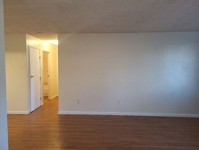 Building Photo - 2410 Tripp Dr